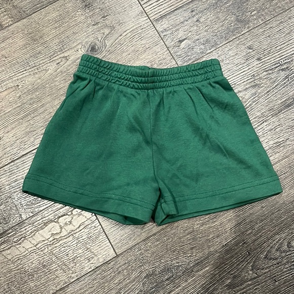 NWOT 955 Kids brand green cotton shorts - Picture 1 of 2
